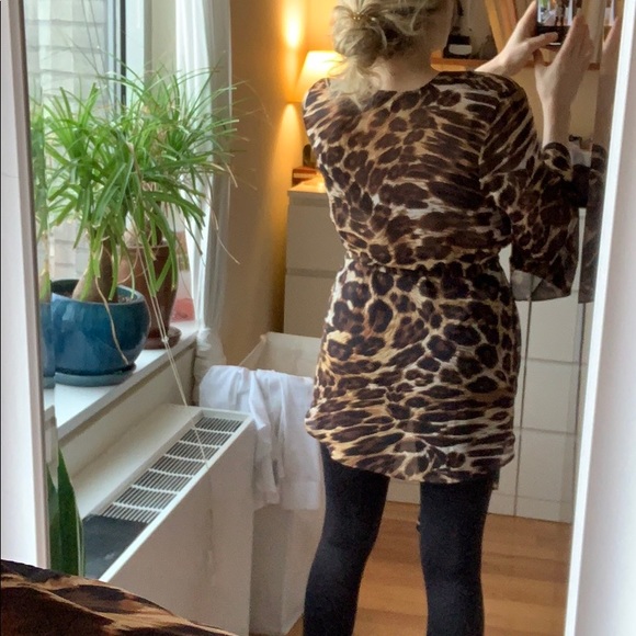 Show Me Your Mumu Leopard Kimono Size M - Picture 2 of 2
